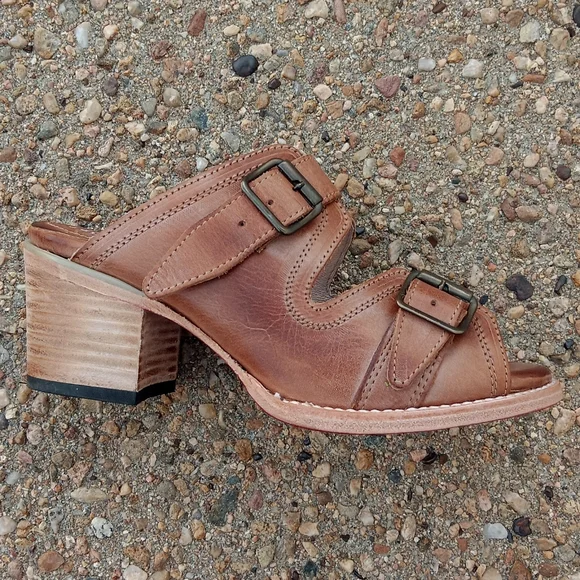 Freebird By Steven Caprice Leather Buckle Strap Sandals Womens Sz 8